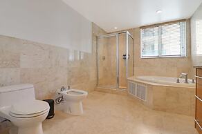 Roami at The Current