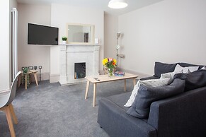 Oxford Street Grand Apartment