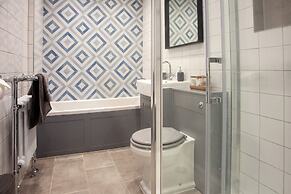 Oxford Street Grand Apartment