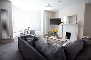 Oxford Street Grand Apartment