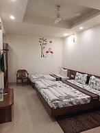Hotel Smart Room By Shree Vatika