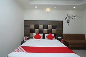 Hotel Smart Room By Shree Vatika