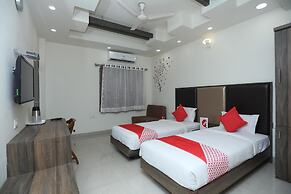 Hotel Smart Room By Shree Vatika