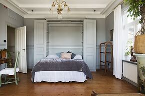 Strandflickornas Annex Gula Villan