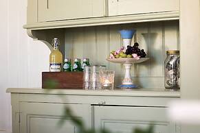 Strandflickornas Annex Gula Villan