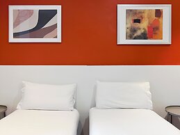 Stay U-nique Apartment Travessera