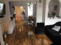 Churchendcottage-2br-sleeps4-petsok-parking