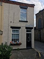 Churchendcottage-2br-sleeps4-petsok-parking