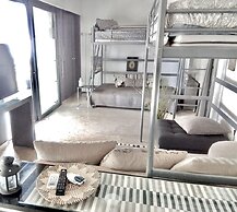 Impeccable 3-bed Apartment in Athens