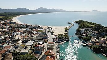 Sea Wolf Surf Club - Hostel