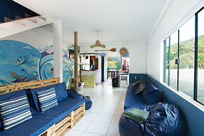 Sea Wolf Surf Club - Hostel