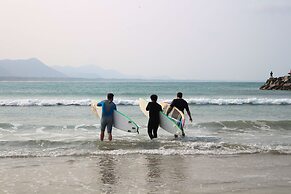 Sea Wolf Surf Club - Hostel