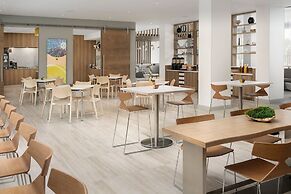 Element Orlando Universal Blvd.