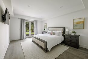 Luxury Dream House!! Sleeps 16 - On Golf Course