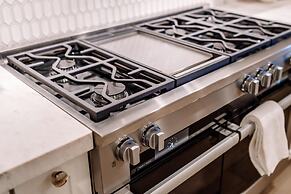 Luxury Dream House!! Sleeps 16 - On Golf Course