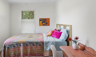 The Tire Swing - Modern 3BD - Gourmet Kitchen - Awesome Local