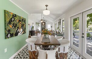 The Tire Swing - Modern 3BD - Gourmet Kitchen - Awesome Local