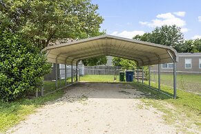 The Tire Swing - Modern 3BD - Gourmet Kitchen - Awesome Local