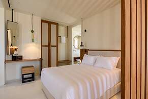 Potnia Theron Suites