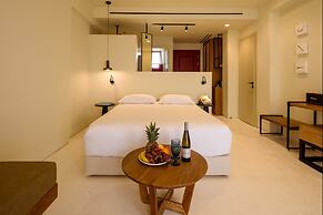 Potnia Theron Suites