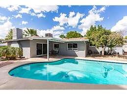 ELM - Modern 4BD / Private Pool & Walk to Biltmore