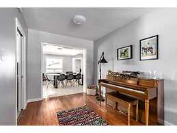 ELM - Modern 4BD / Private Pool & Walk to Biltmore