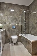 Metro Imielin 8th Floor Apartment