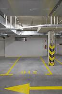 Metro Imielin 9th Floor Apartment