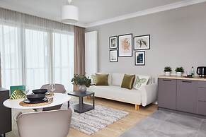 Metro Imielin 9th Floor Apartment