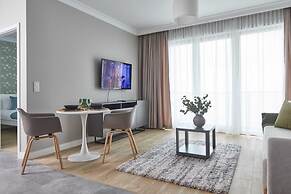 Metro Imielin 9th Floor Apartment