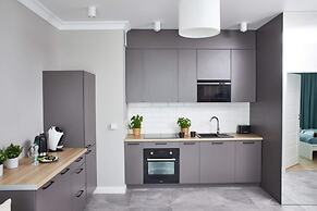 Metro Imielin 9th Floor Apartment