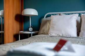 Saska Kepa Modern Apartment