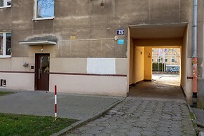 Saska Kepa Modern Apartment