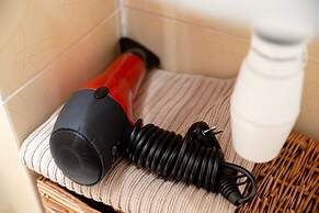 Saska Kepa Modern Apartment