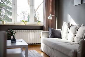 Saska Kepa Modern Apartment