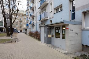 Rondo ONZ Sunny Apartment