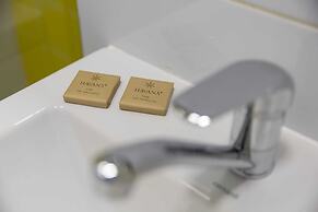 Rondo ONZ Sunny Apartment