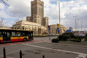 Rondo ONZ Sunny Apartment