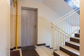 Rondo ONZ Sunny Apartment