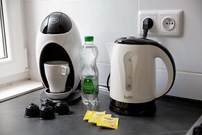 Rondo ONZ Sunny Apartment