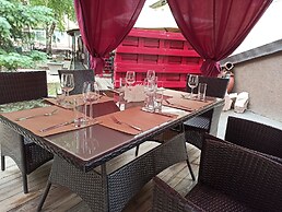 Bogemia on Vavilova street