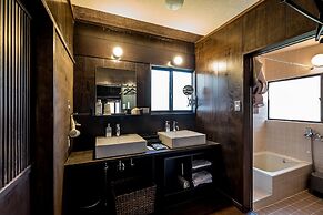 Classic Japan Living Miuraya