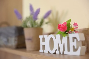 Happy Days Home Apartment and Studio