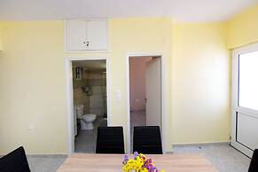 Happy Days Home Apartment and Studio