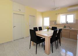 Happy Days Home Apartment and Studio