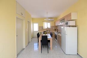 Happy Days Home Apartment and Studio