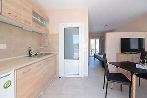 Happy Days Home Apartment and Studio