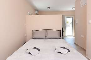 Happy Days Home Apartment and Studio