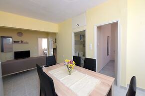 Happy Days Home Apartment and Studio