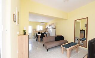 Happy Days Home Apartment and Studio